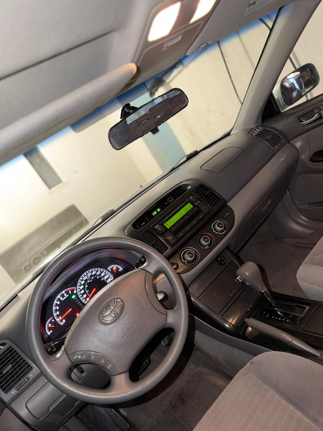 Toyota Camry Sedan - photo 5