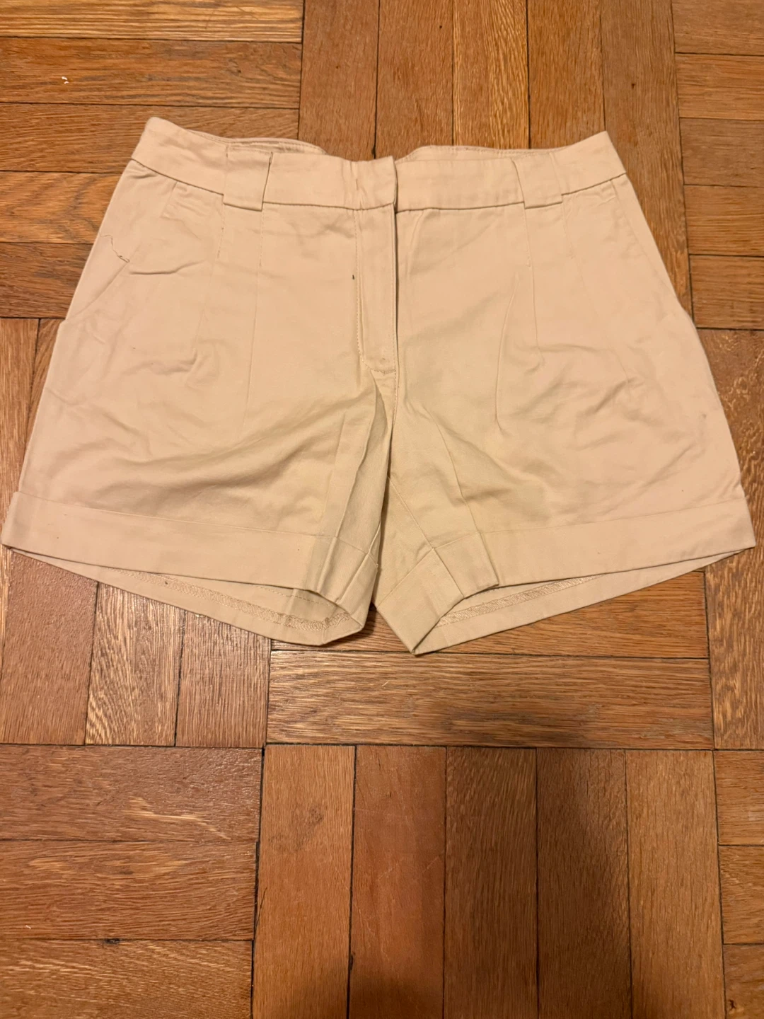 H&M Beige Tailored Shorts size 4 US