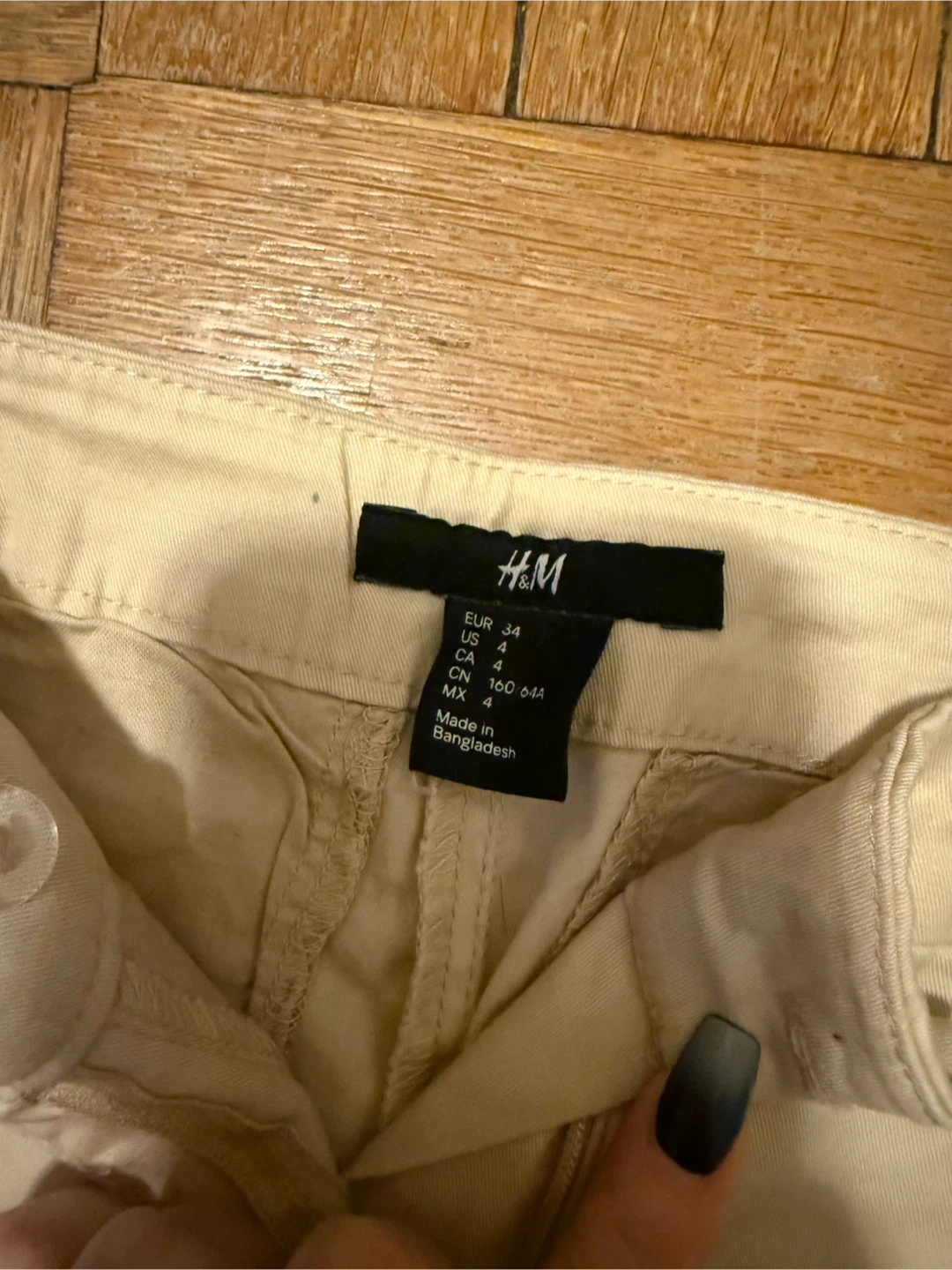 H&M Beige Tailored Shorts size 4 US - photo 2