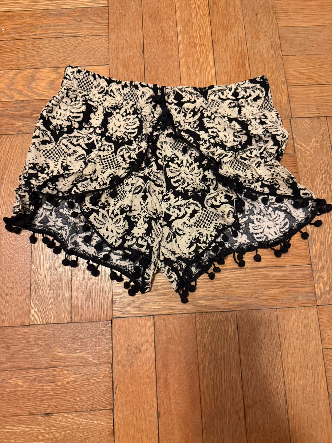 Patterned Shorts Size M