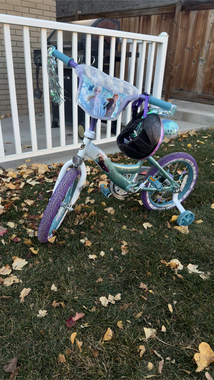 Frozen Disney 16-inch Kids Bicycle with Helmet