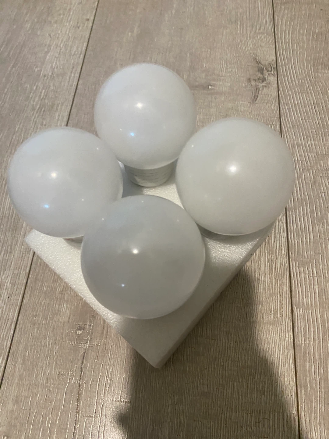 Set of 4 LED Light Bulbs - photo 2