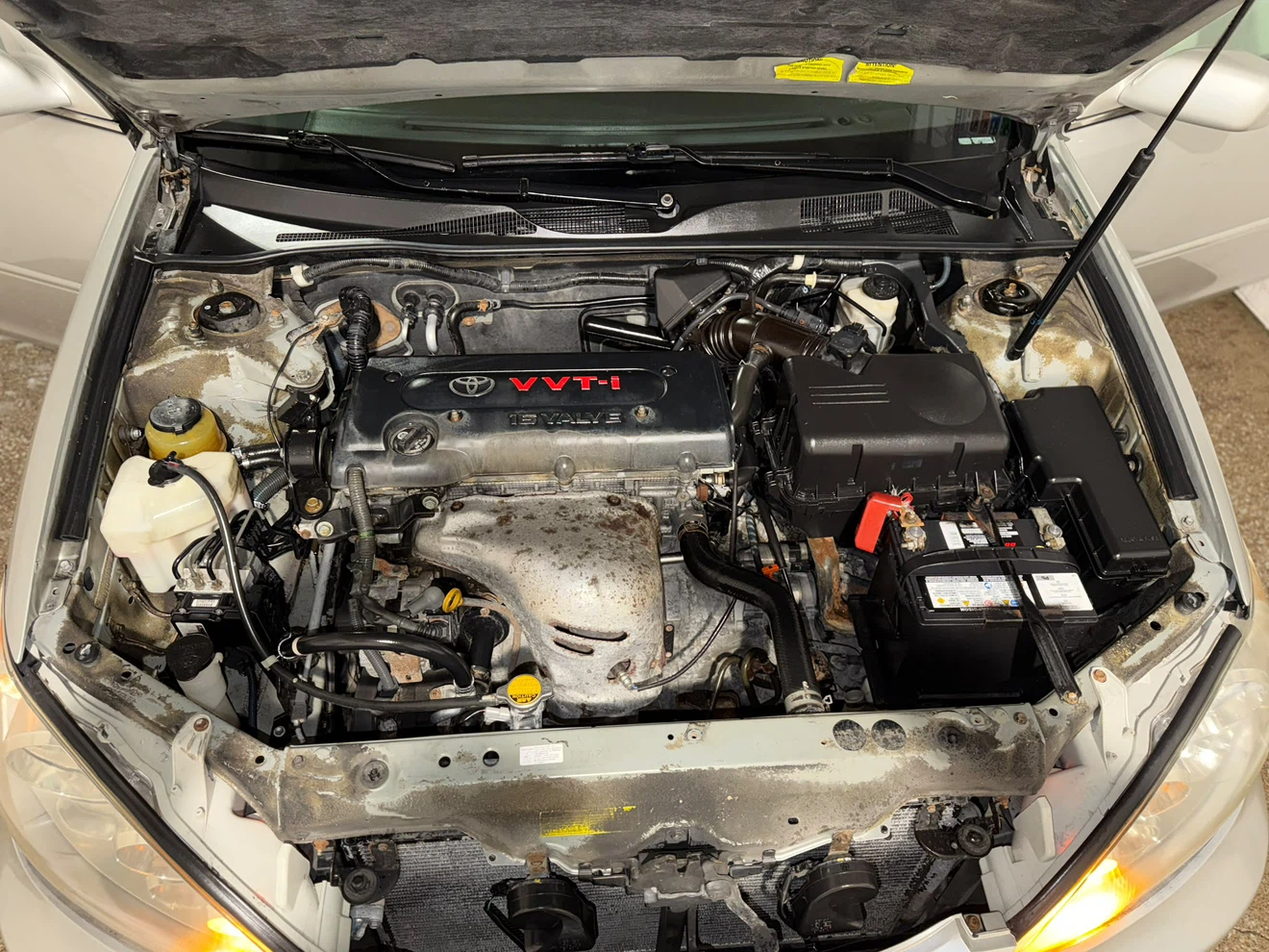 2005 Toyota Camry LE Sedan - photo 3