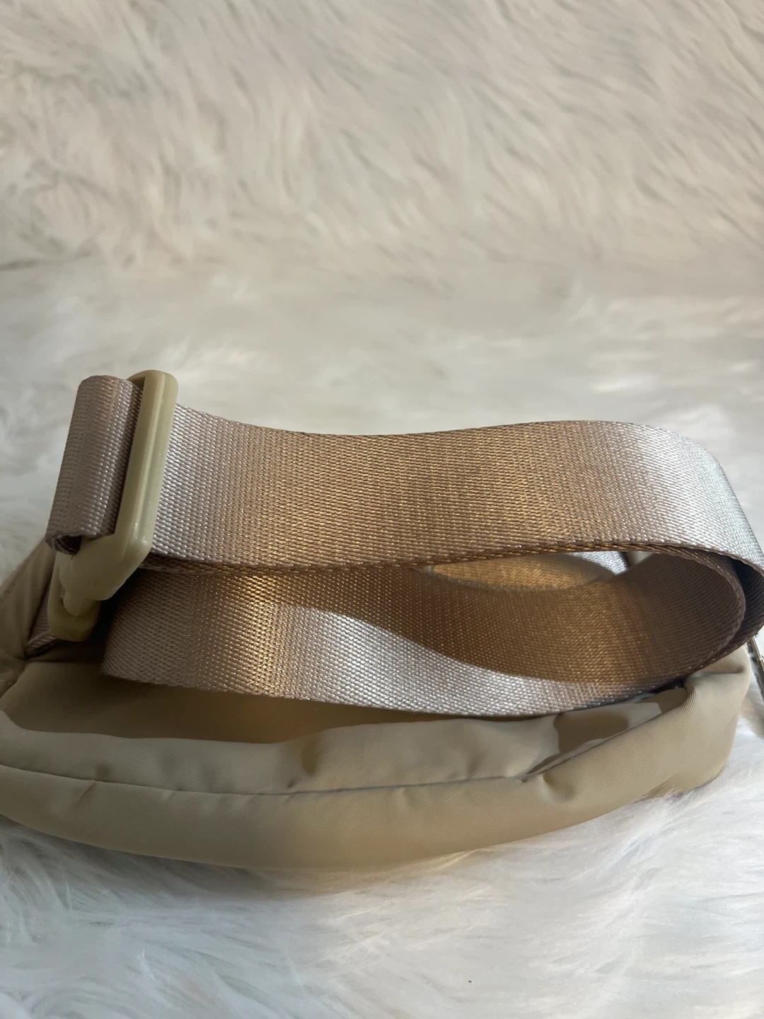 Lululemon Everywhere Belt Bag Tan - photo 3
