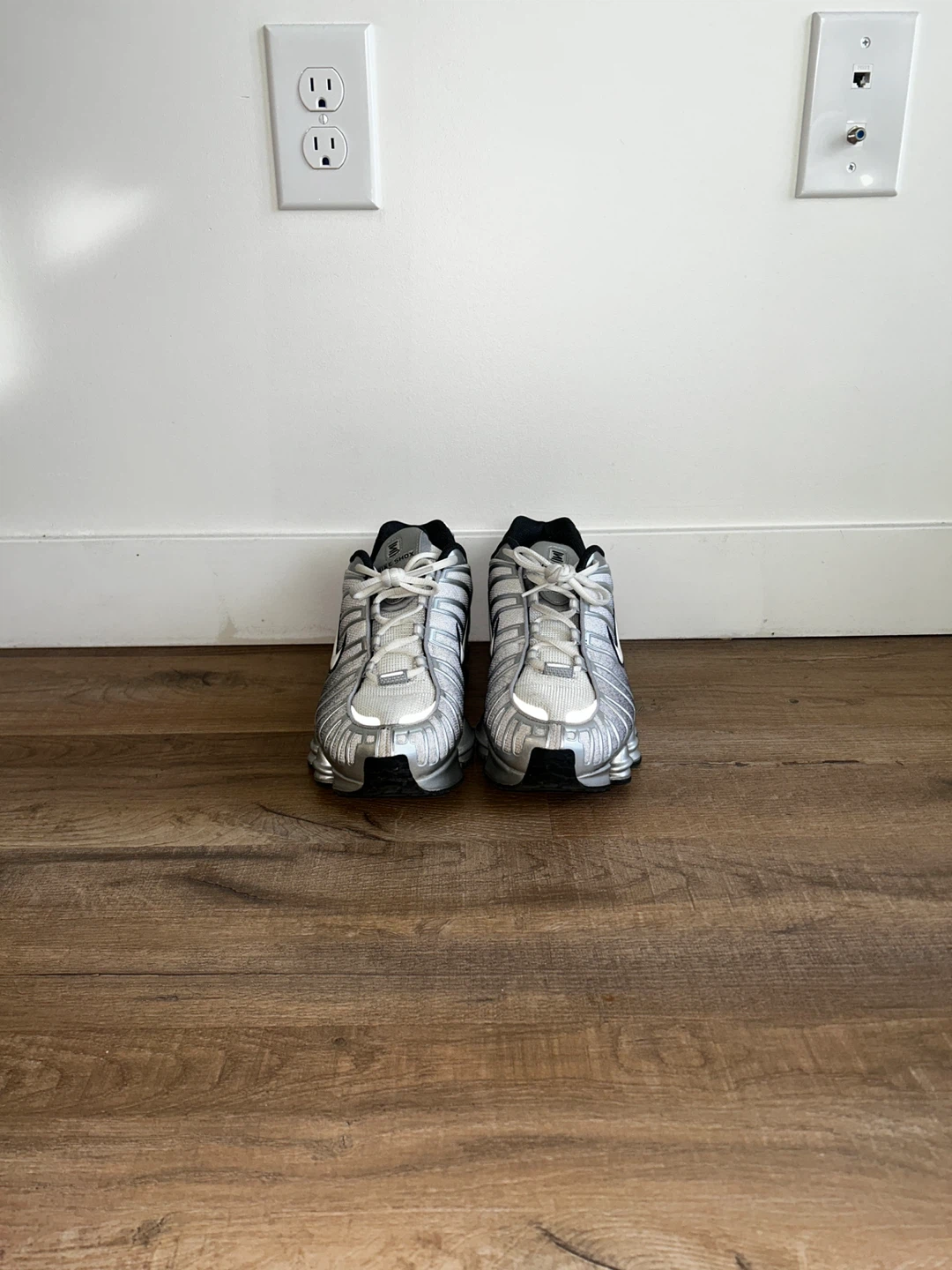Nike Shox Sneakers| US 11