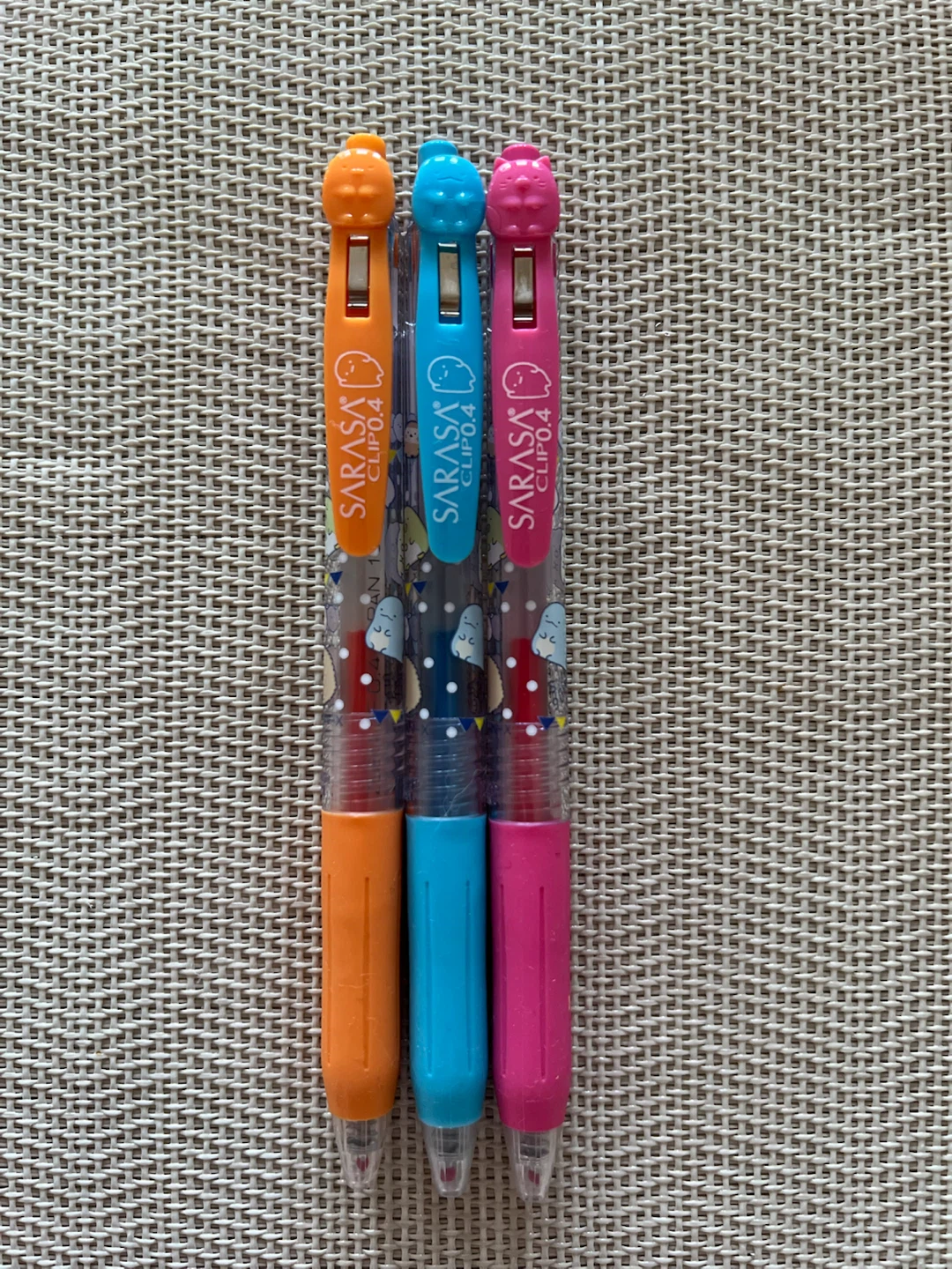 Brand New Set of 3 Sumikko Gurashi Sarasa Clip Pens