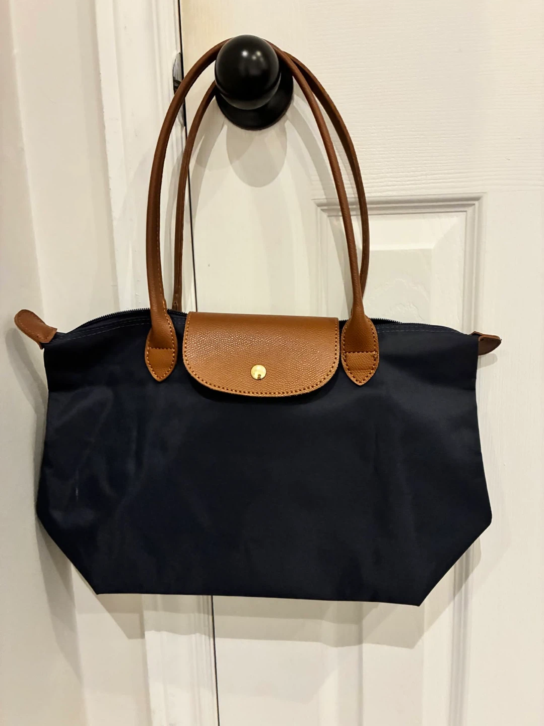 Versatile medium nylon bag