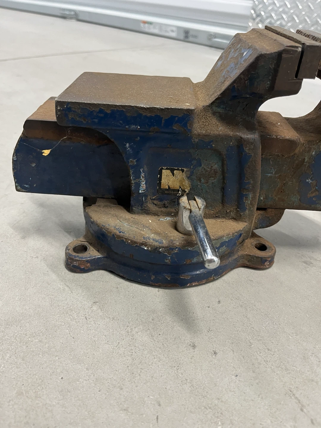 Michigan Industrial Bench Vise - photo 2