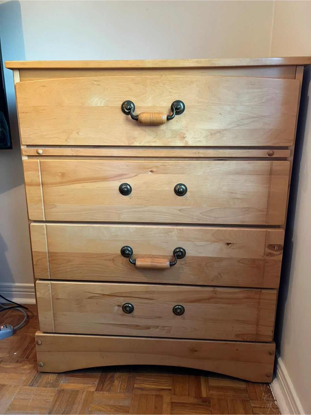 Solid Wood 4-Drawer Dresser (*read description)