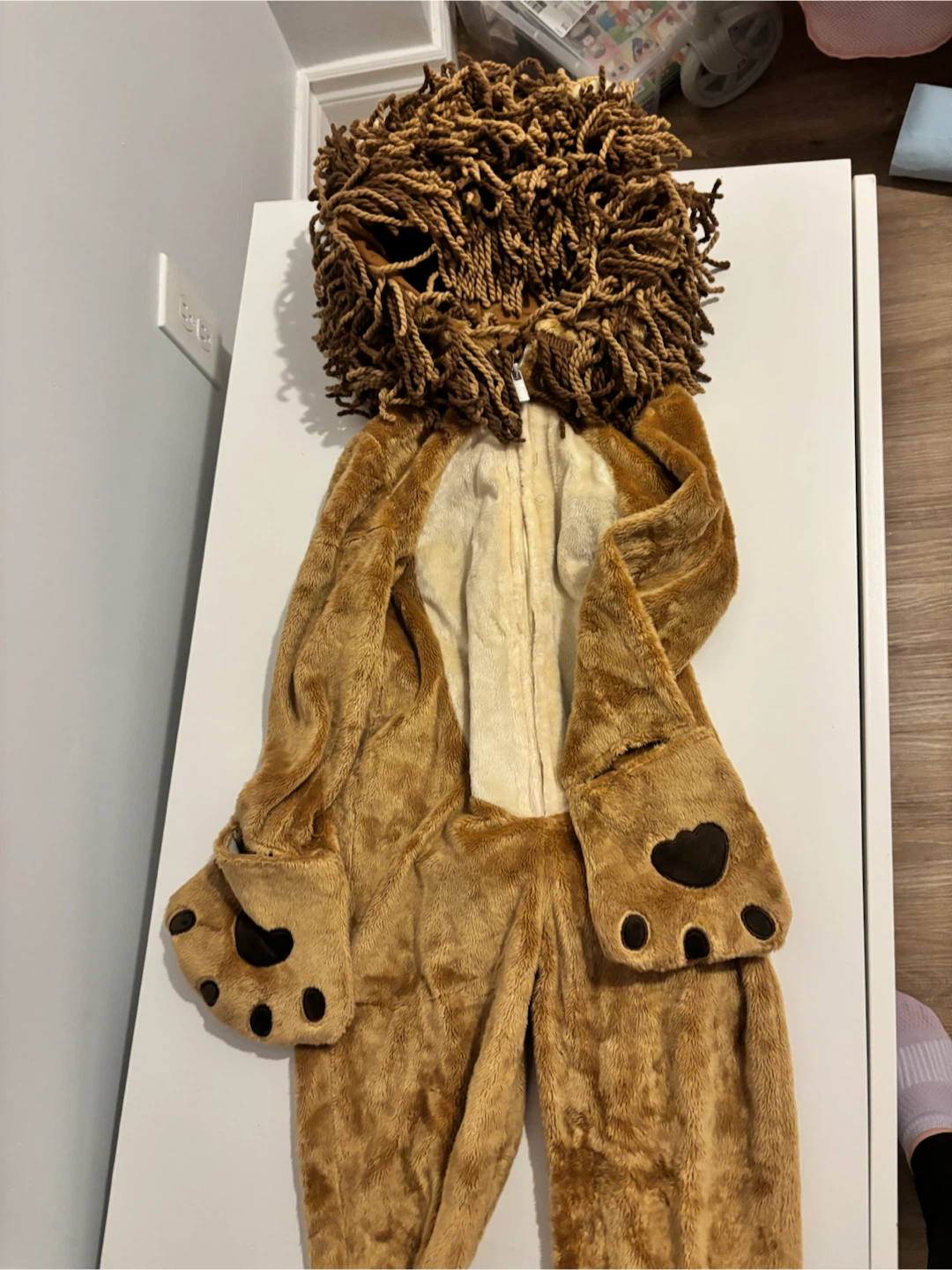 Lion one piece costume size 4 - photo 3