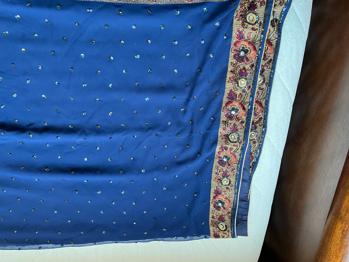 Blue Saree with Floral Embroidery - photo 2