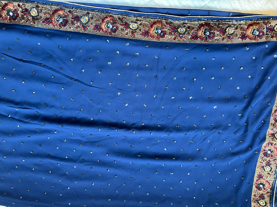 Blue Saree with Floral Embroidery - photo 4