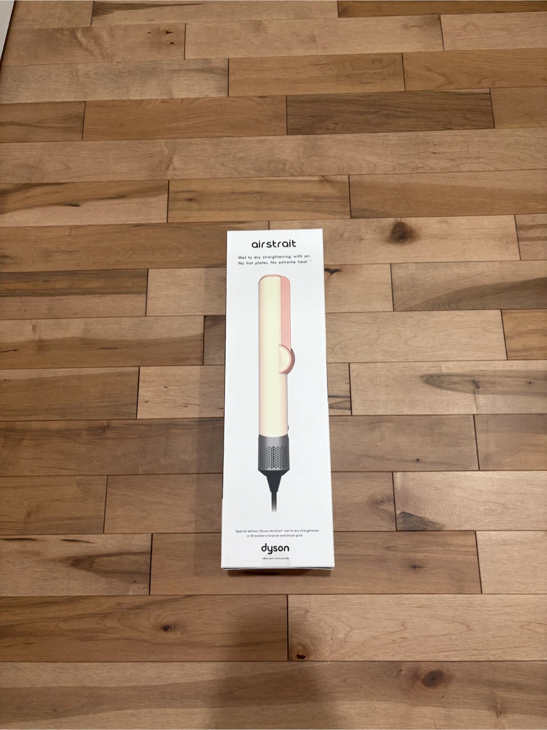 SEALED Dyson Airstrait Brand New