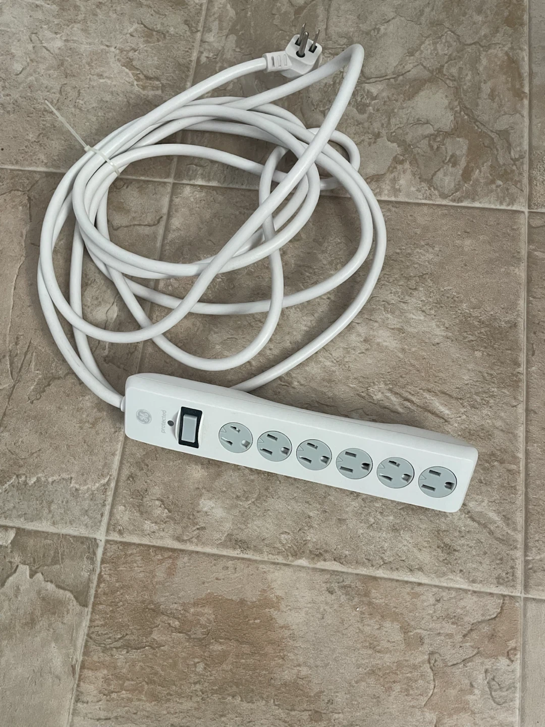 GE 6-Outlet Surge Protector Power Strip