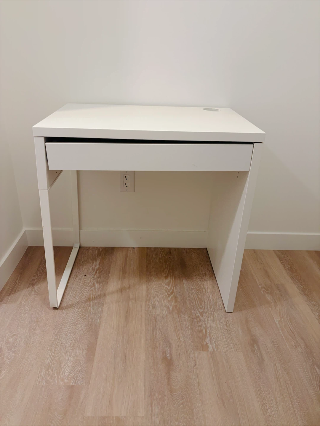 IKEA MICKE desk white