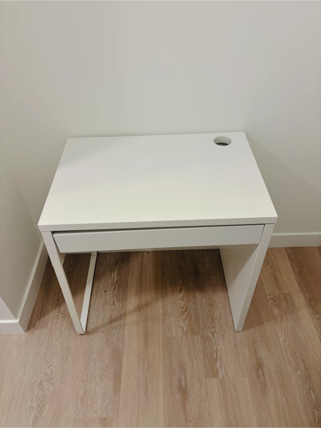 IKEA MICKE desk white - photo 2