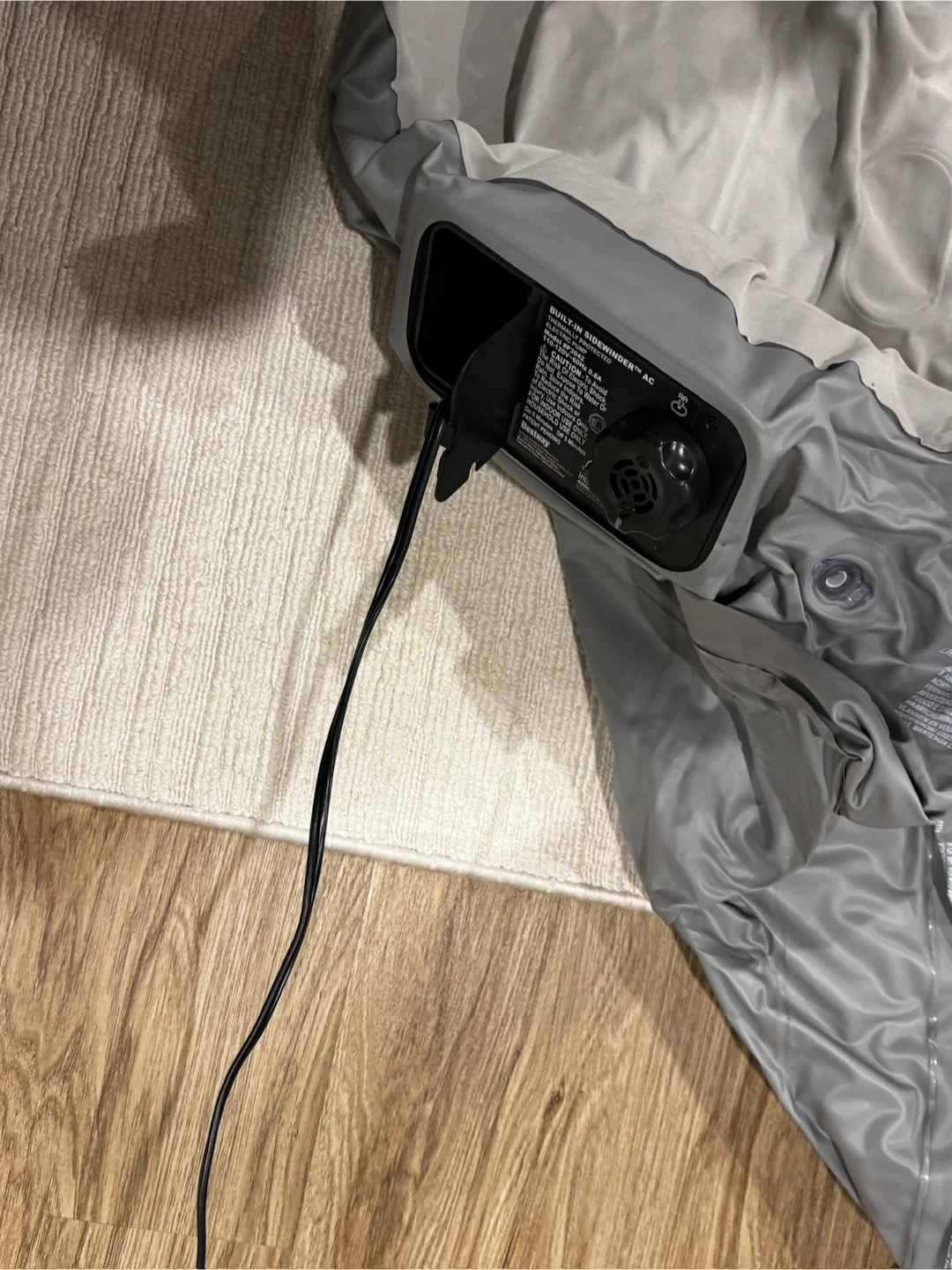 Air Mattress with Built-in Pump - photo 5