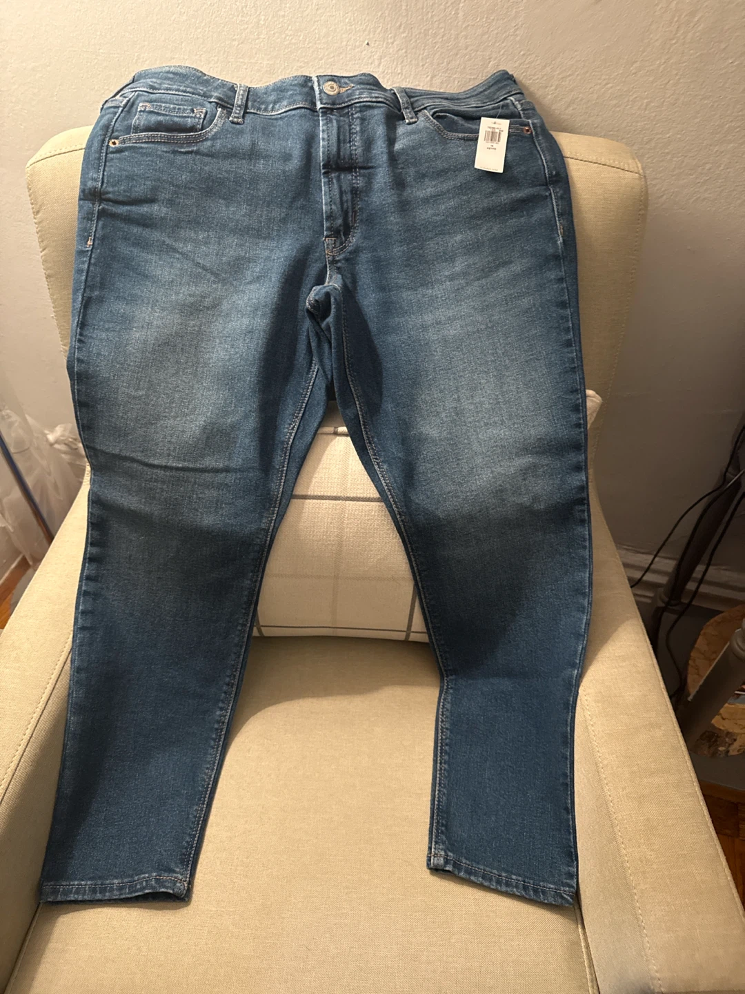 Old Navy Mid-Rise Jeans - 14
