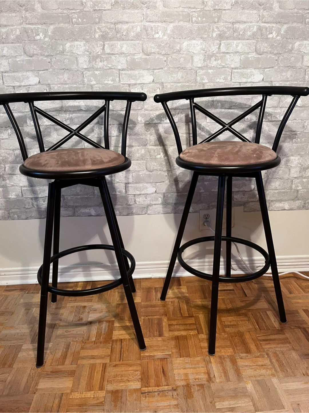 Two espresso coloured  Bar Stools ( swivel!) - photo 4