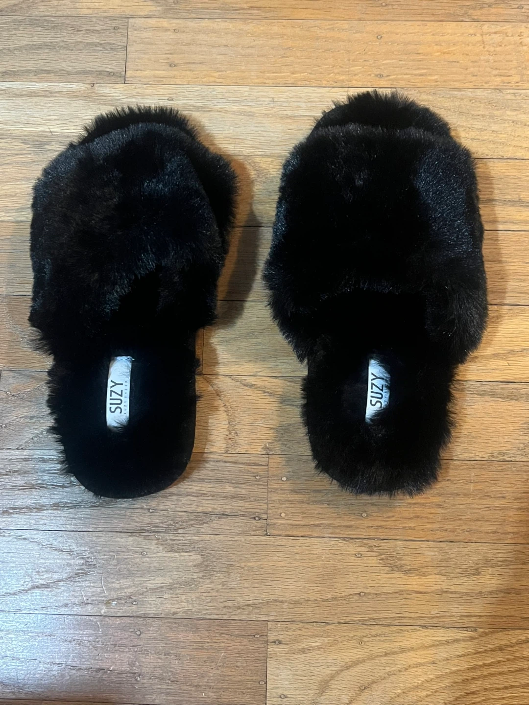 Suzy Shier Faux Fur Slippers - Black