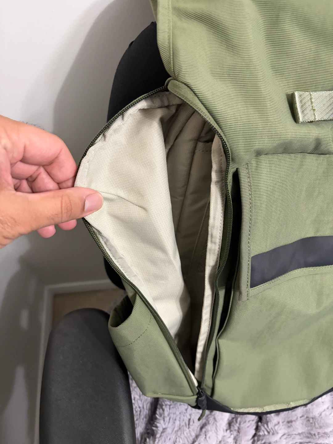 Thule Roll-Top Backpack 20L - photo 4