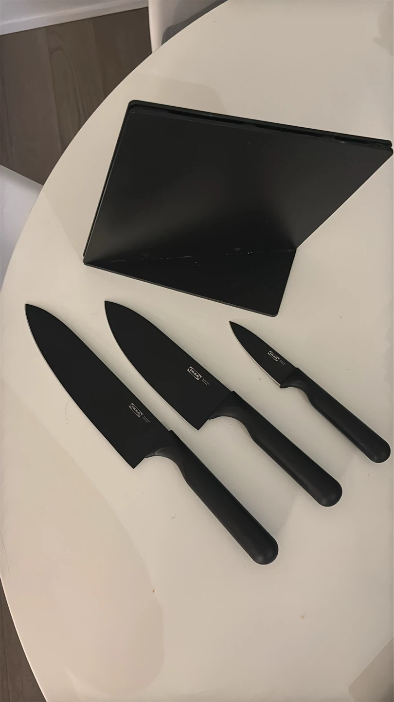 ✨MOVING SALE - IKEA JAMFORA Knife block with 3 knives
