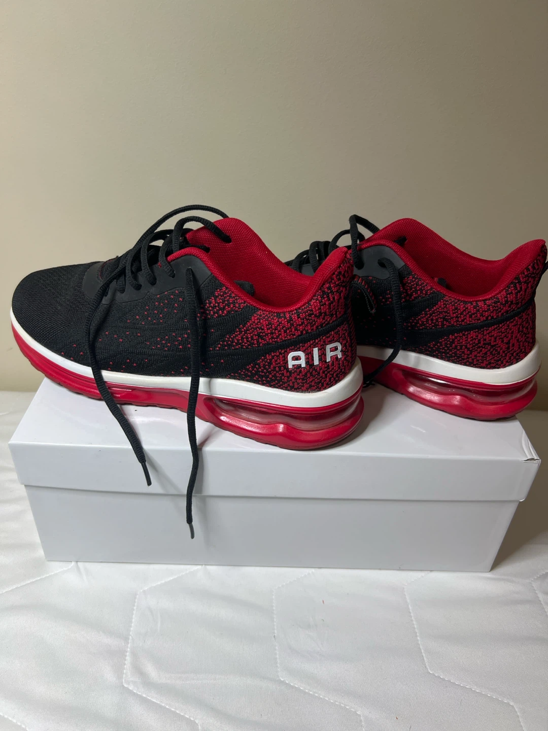 Running Shoes Black and Red size42