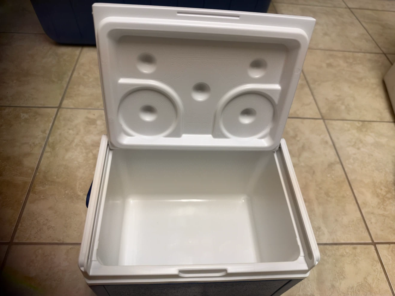 Coleman Hard Cooler - photo 3
