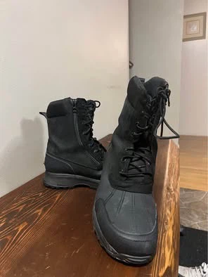 Men UGG winter boots in black. Size USA 10 UK 9 - photo 4