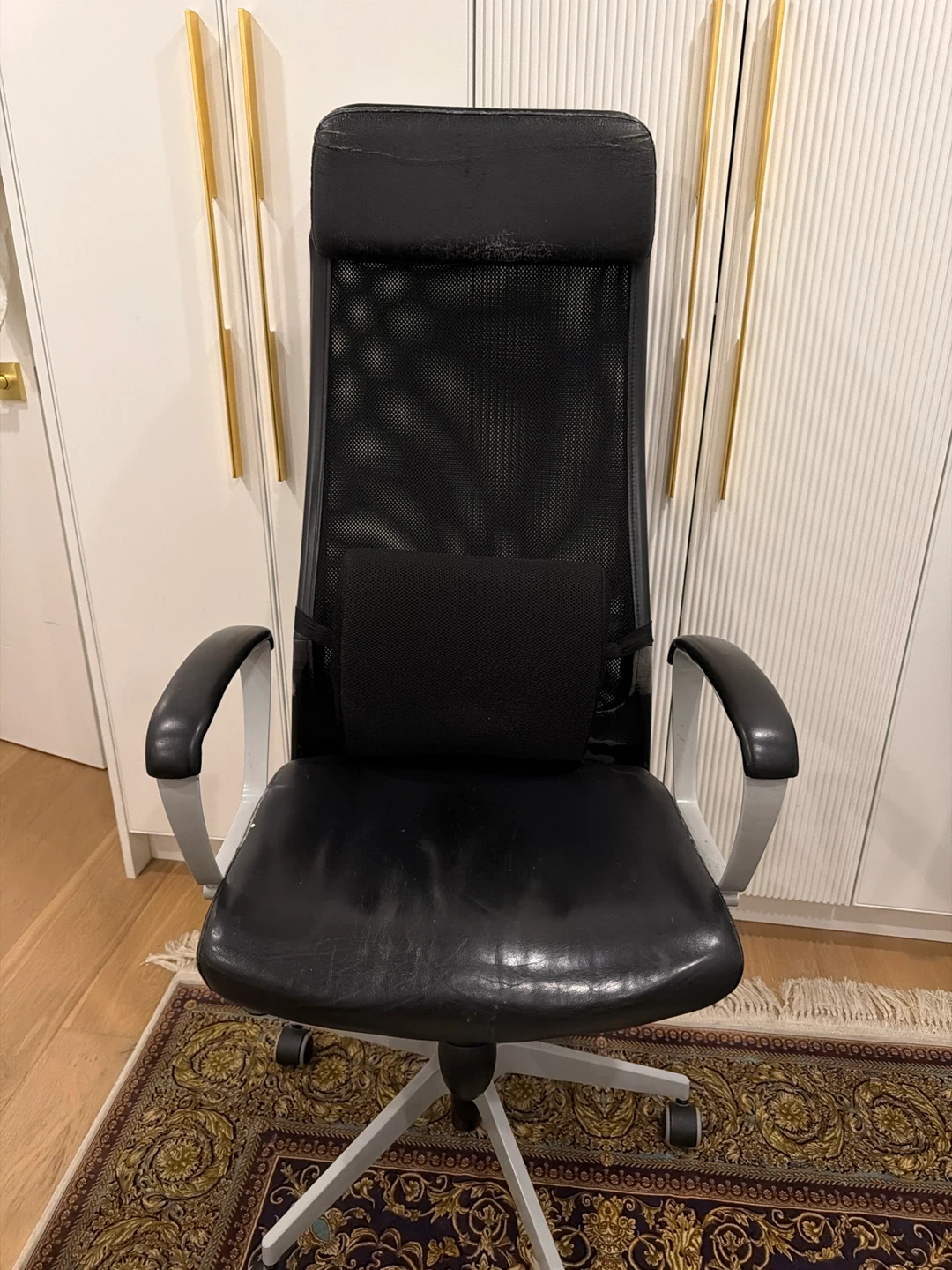 IKEA MICKE desk and office chair - photo 4