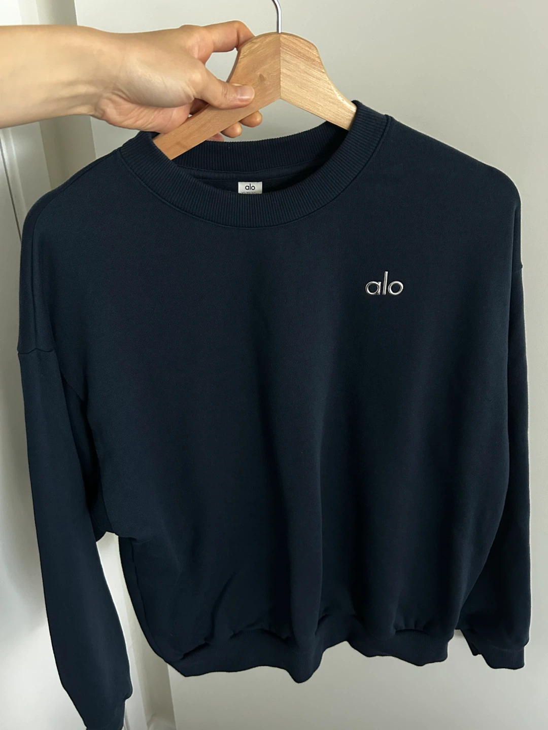 ALO Accolade Crew Neck Pullover, Navy Color, size XS - photo 2