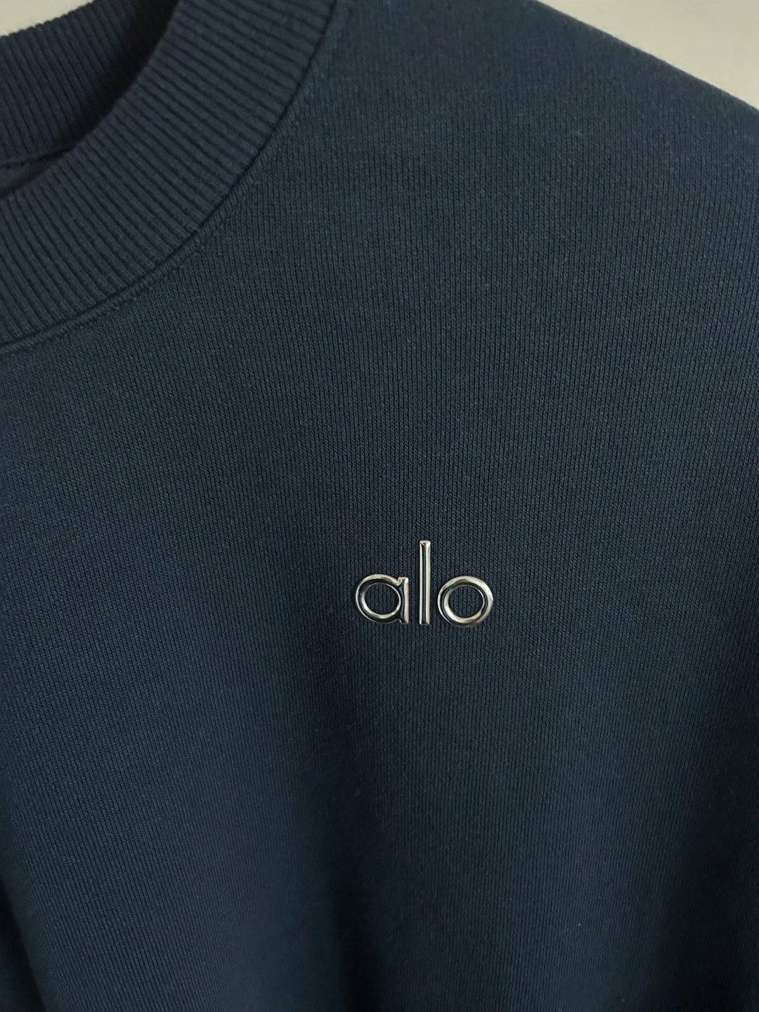 ALO Accolade Crew Neck Pullover, Navy Color, size XS - photo 4