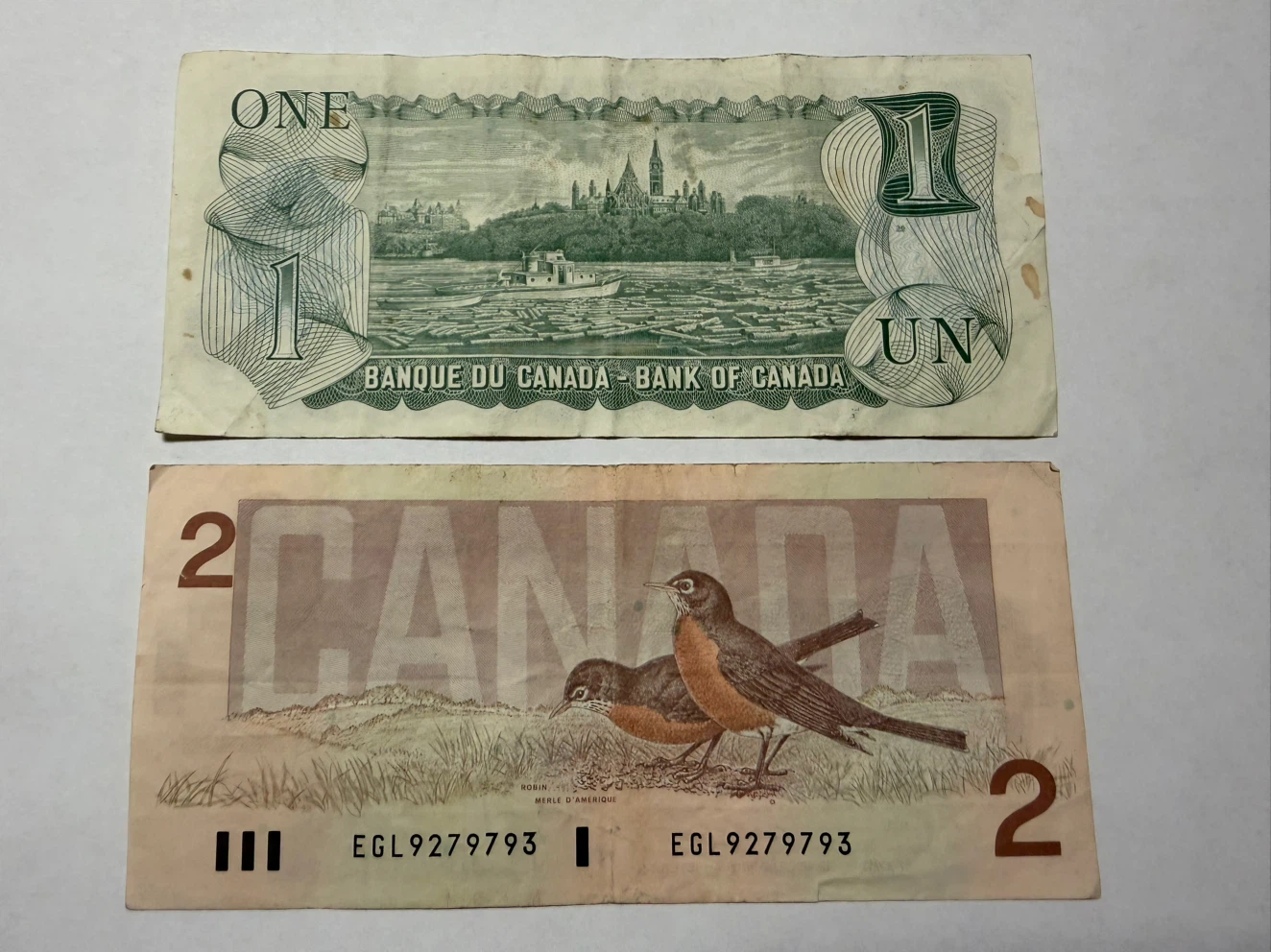 Vintage Canadian One and Two Dollar Bills - photo 2
