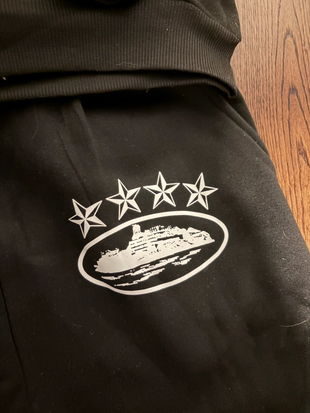 Black Star Graphic Hoodie and Jogger Set - photo 2