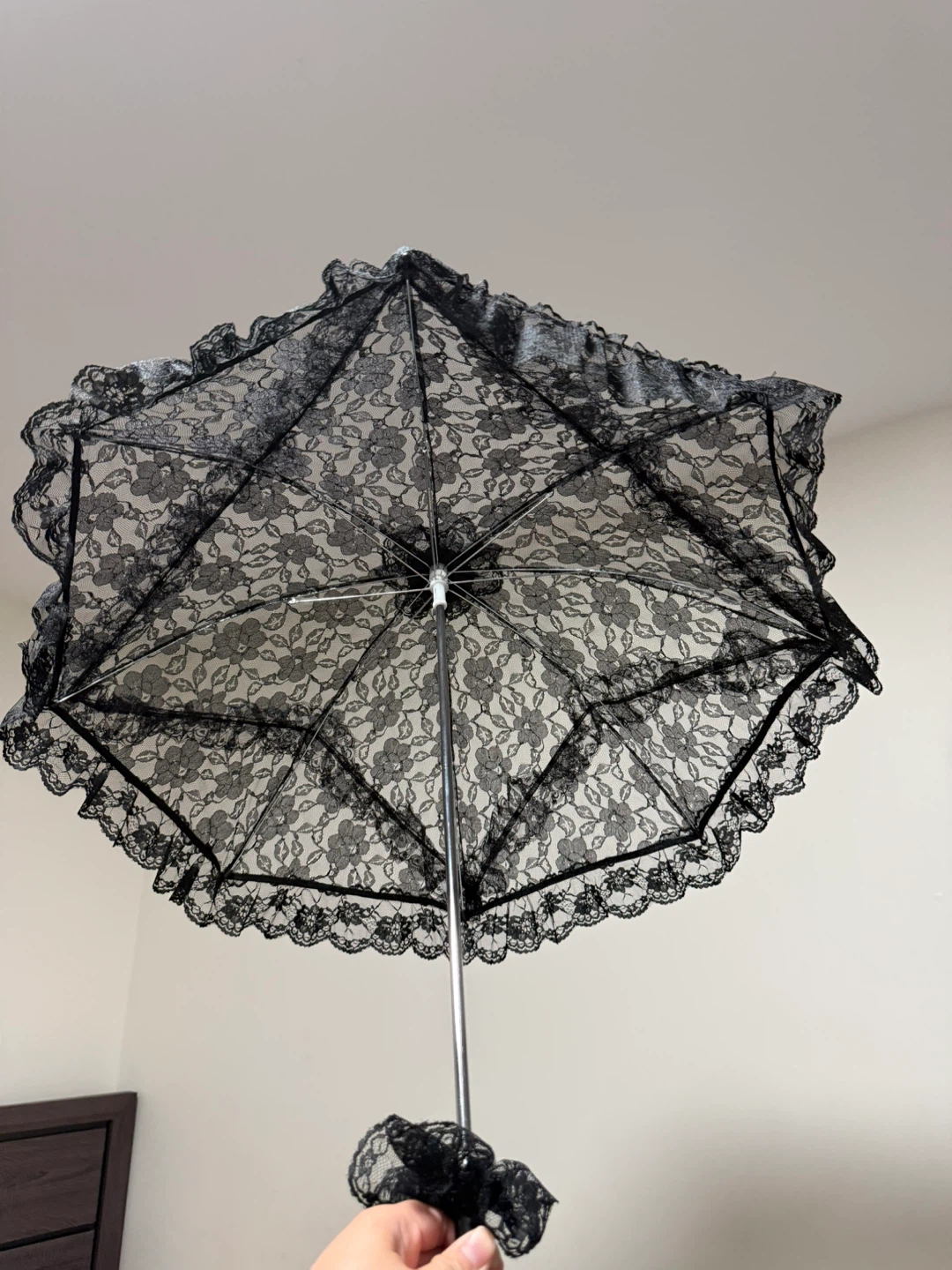 🖤 Gothic Black Lace Umbrella – Perfect for Halloween! 🎃 - photo 2