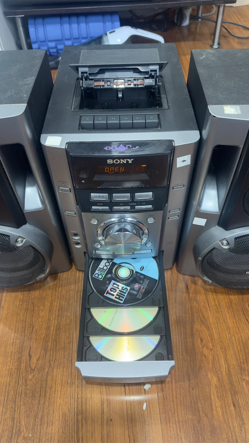 Sony Mini Hi-Fi Stereo System with 3-CD Changer & Speakers - photo 4