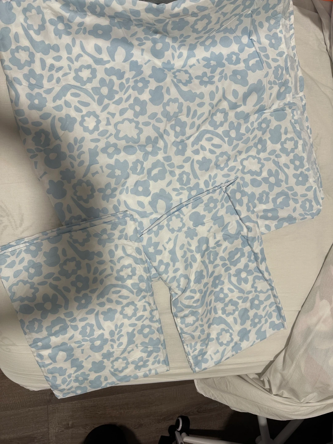 IKEA queen Duvet Cover and Pillowcase Set-price negotiable! - photo 2