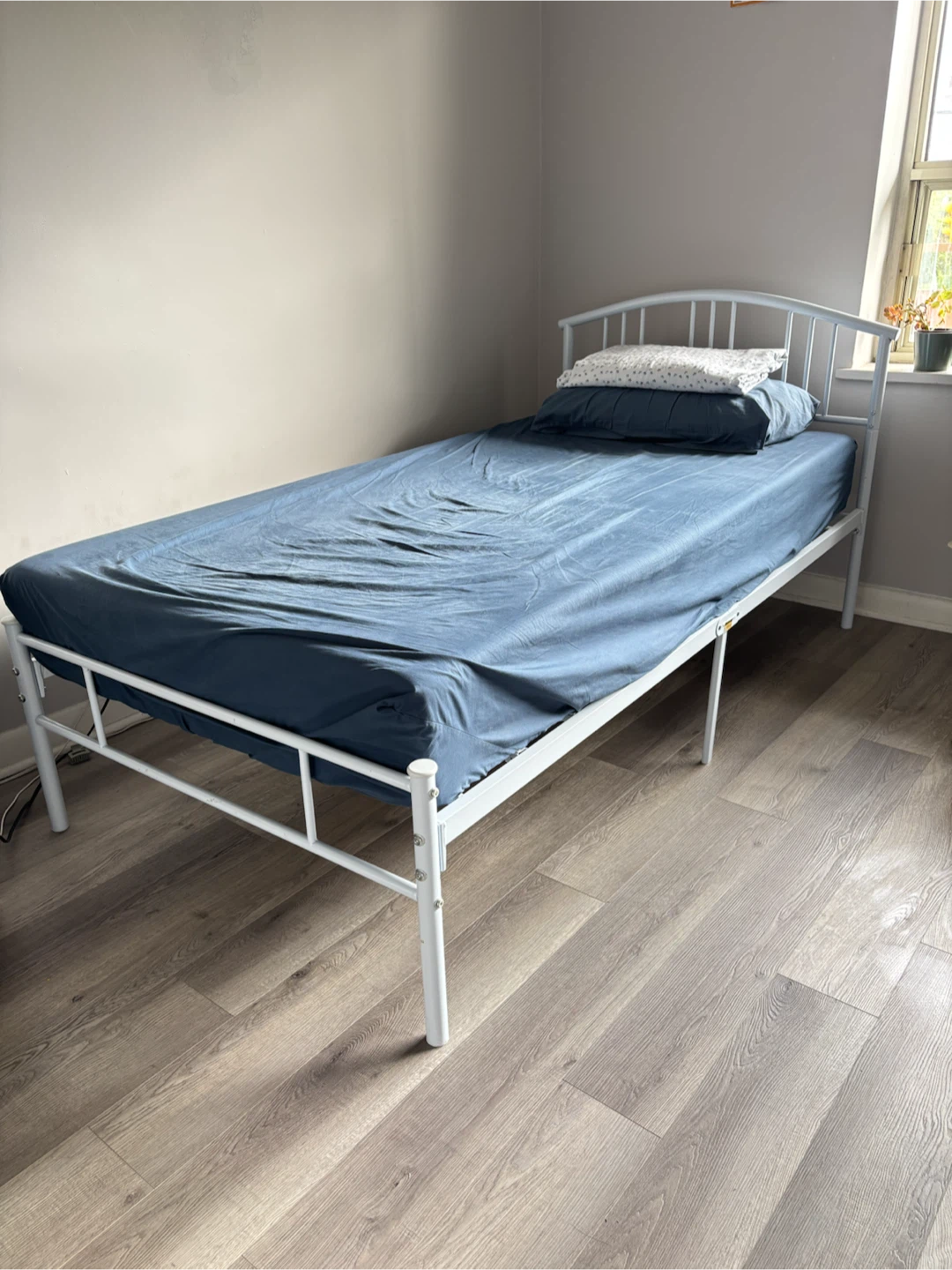 White Metal Twin Bed Frame and Mattress