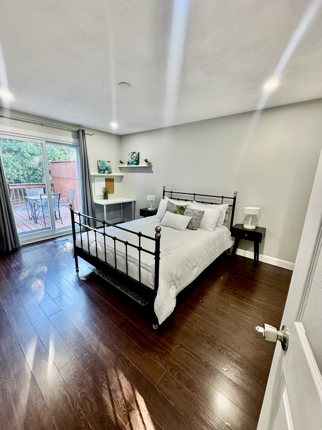 Beautiful Room For Rent - photo 4