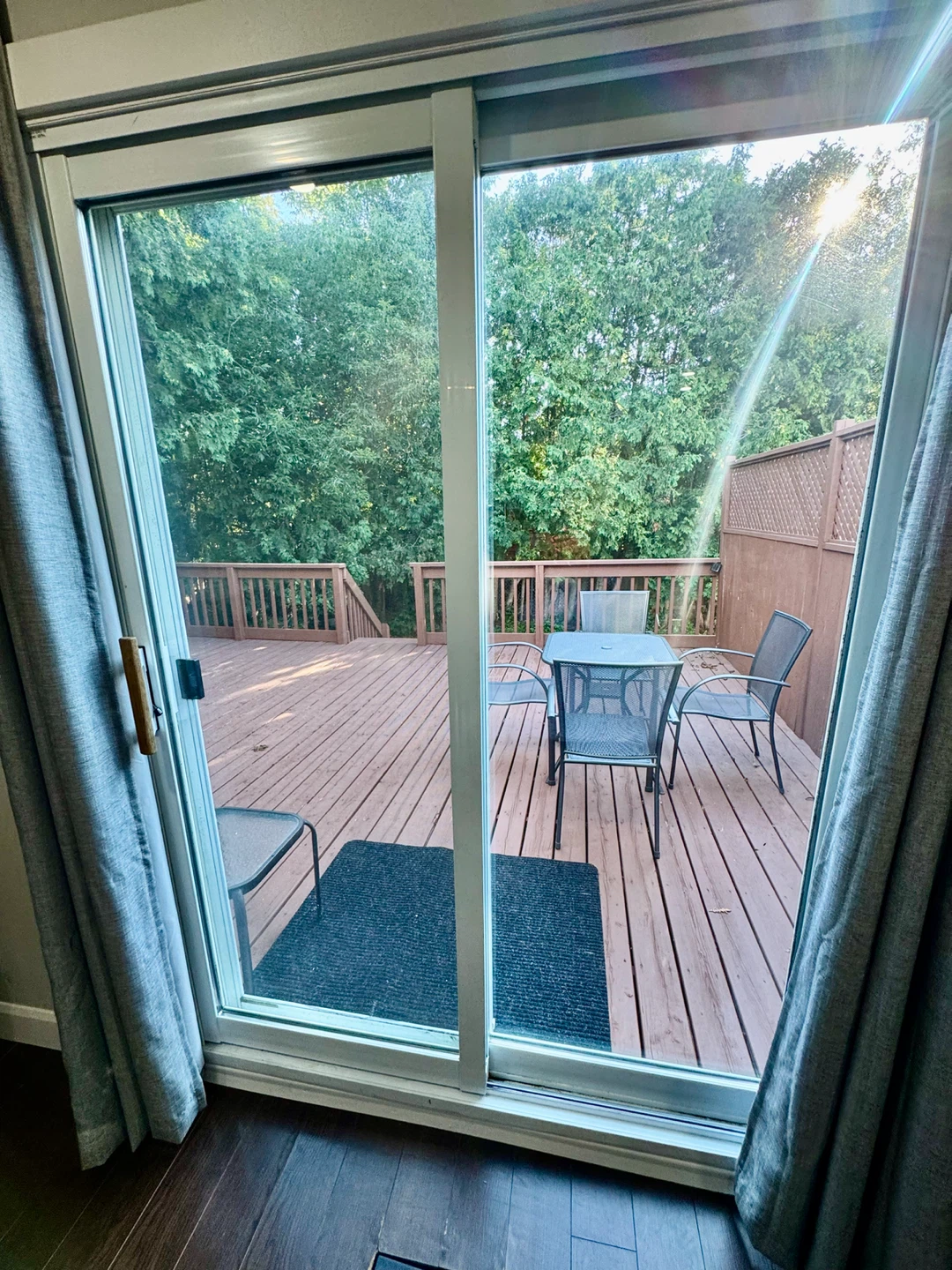 Beautiful Room For Rent - photo 5