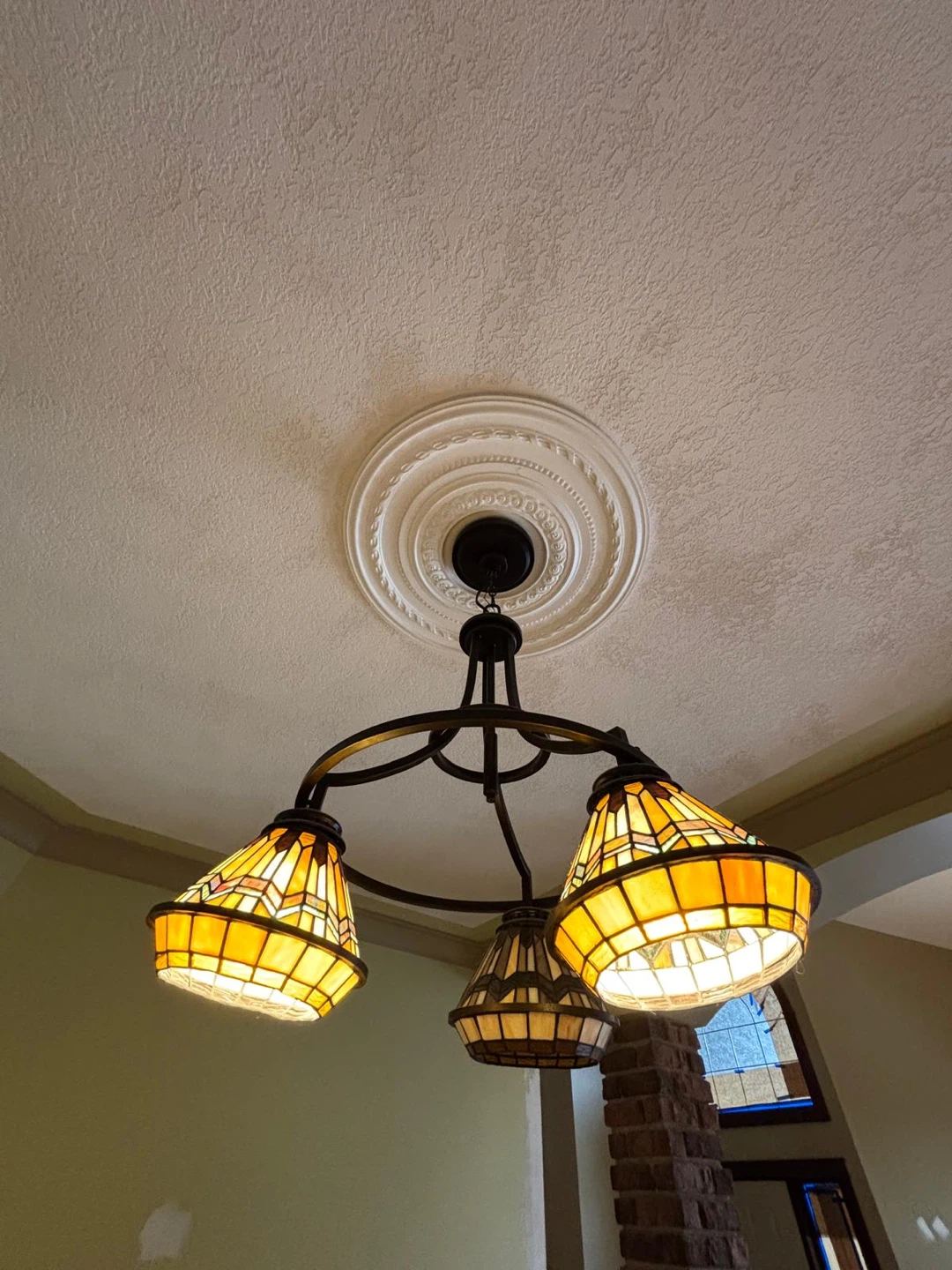 3-Light Tiffany-Style Chandelier