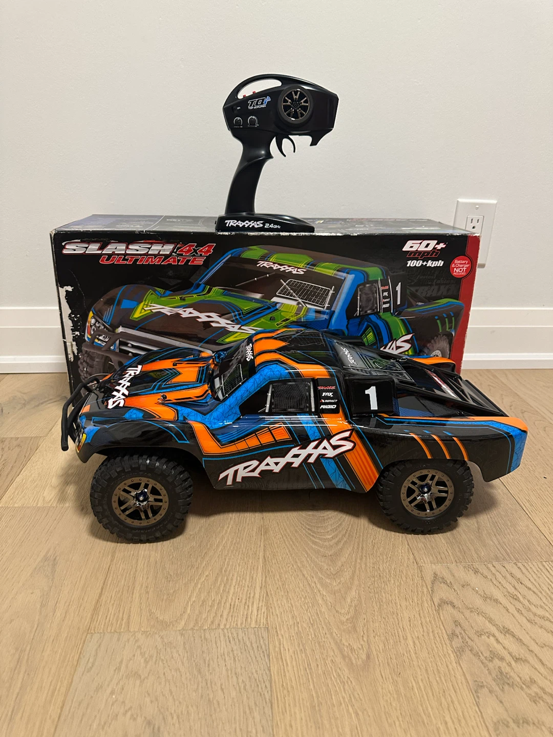 Traxxas Slash Ultimate(NEAR BRAND NEW MINT CONDITION) - photo 2