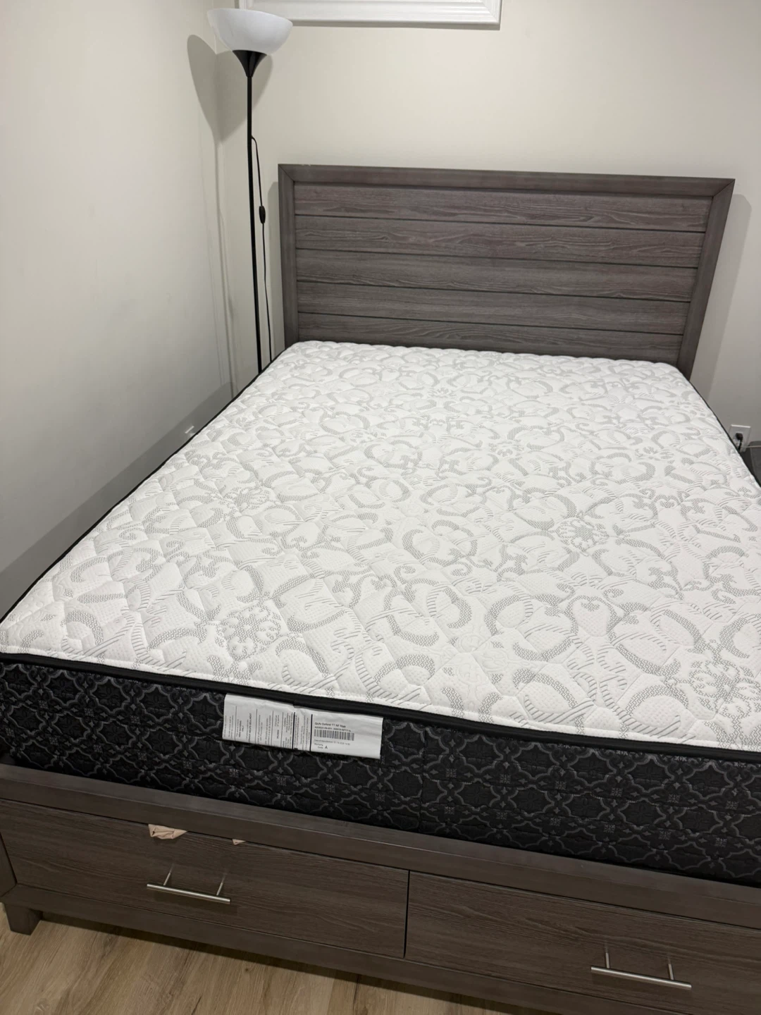 Kingsdown Oxford Queen Mattress and Miller Storage Bed - photo 4