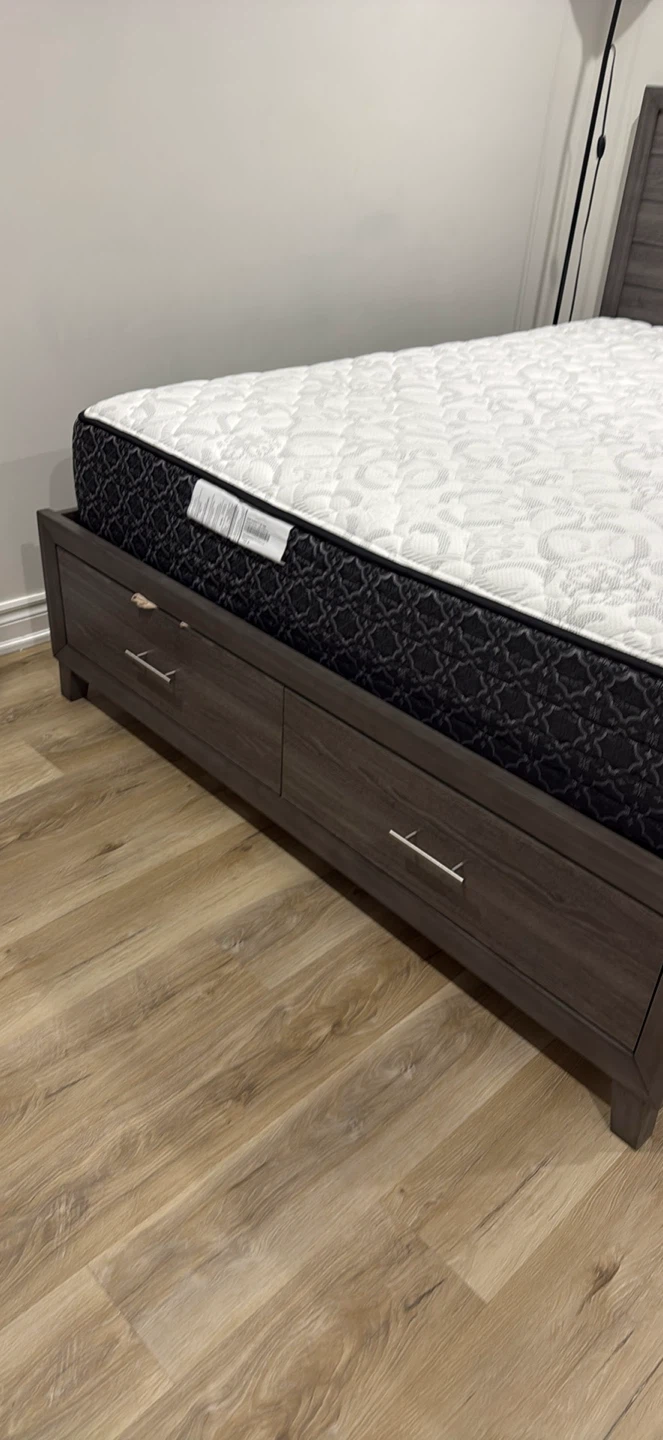 Kingsdown Oxford Queen Mattress and Miller Storage Bed - photo 5