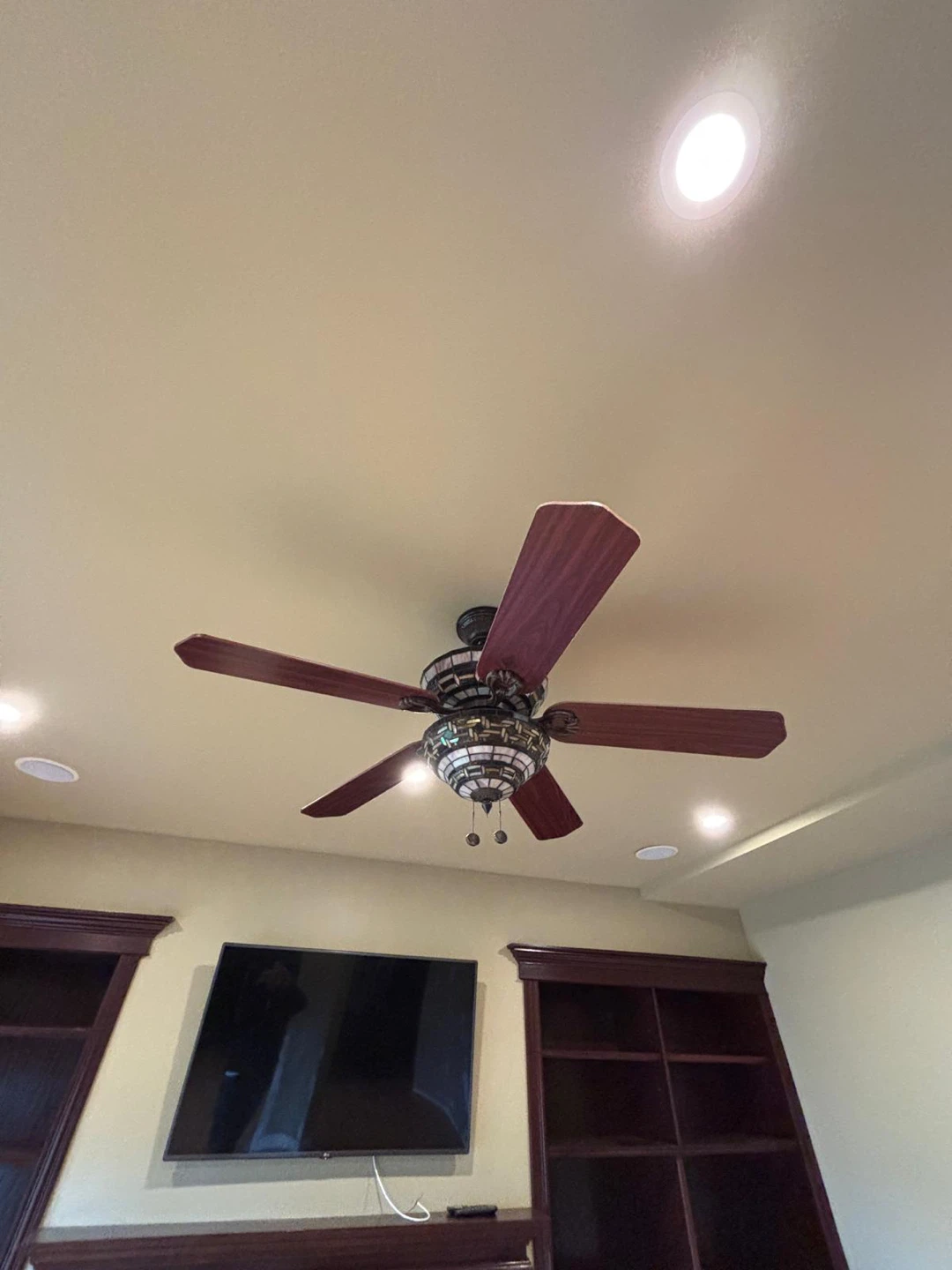 Hampton Bay Tiffany-Style Ceiling Fan