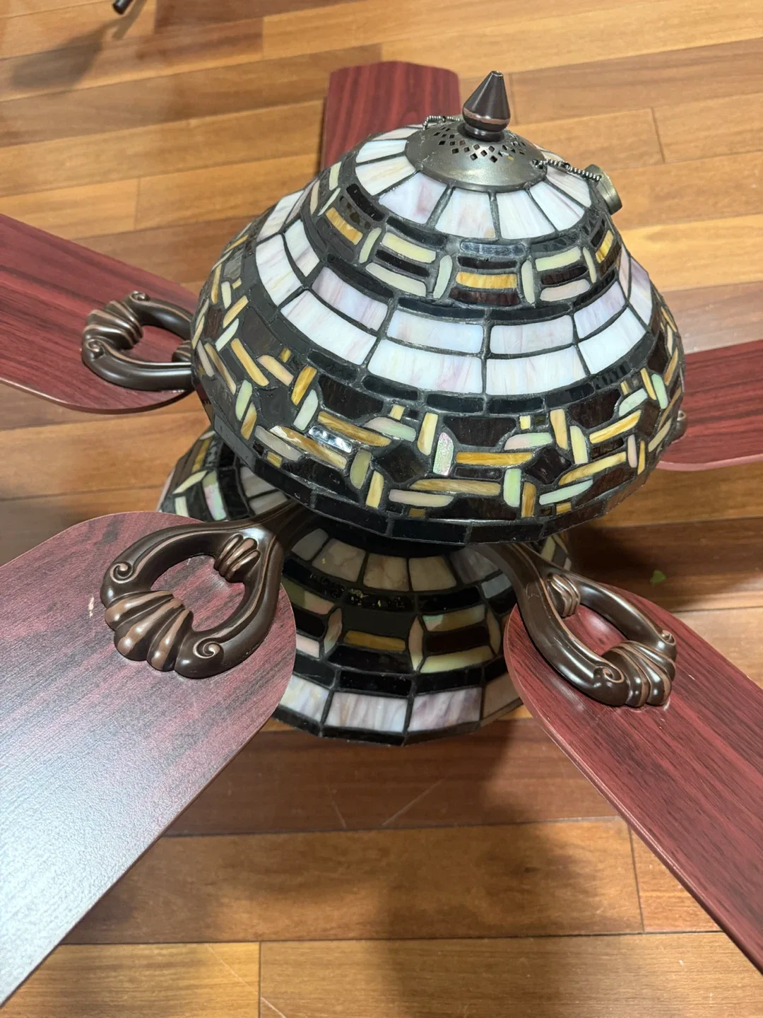 Hampton Bay Tiffany-Style Ceiling Fan - photo 4