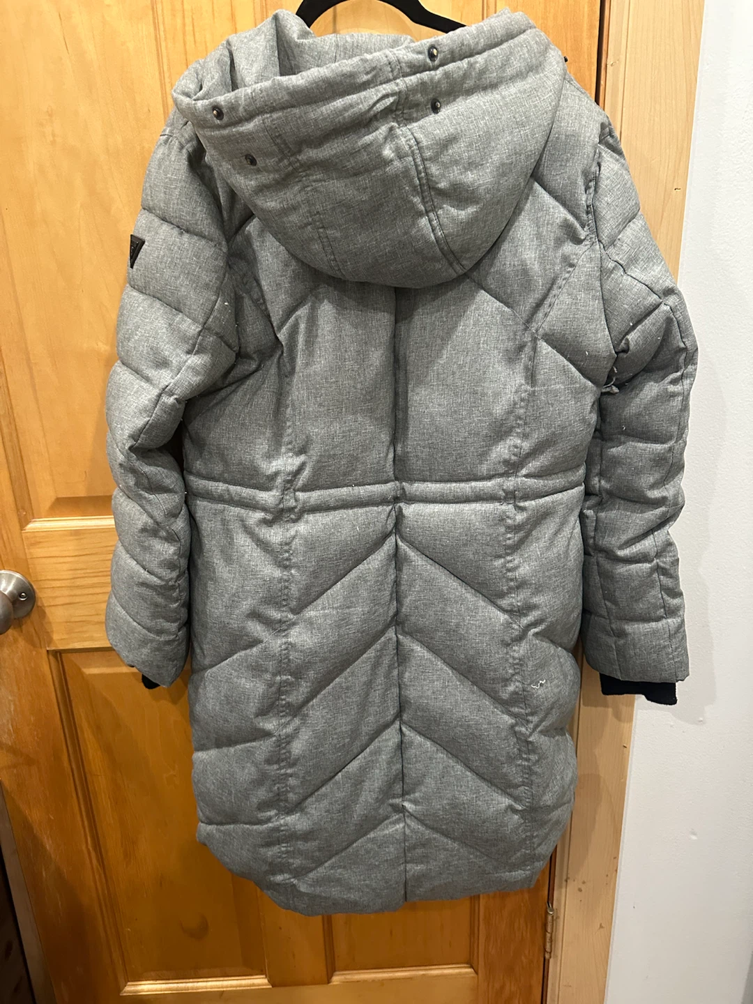 GUESS Gray Puffer Coat - photo 2