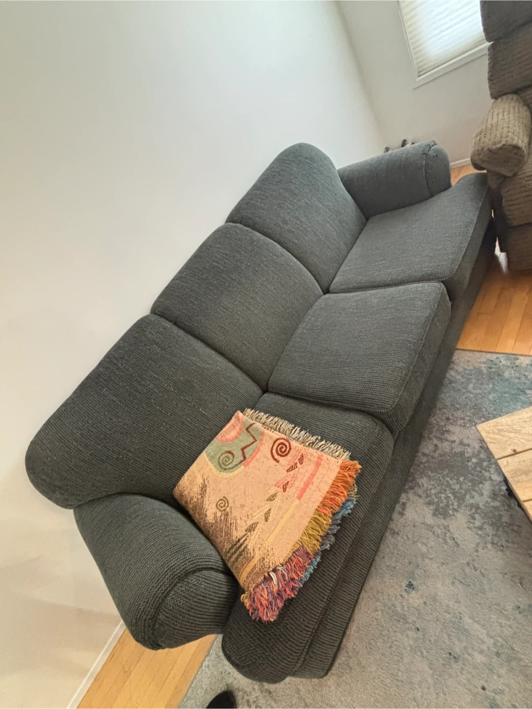 Household furniture - photo 4