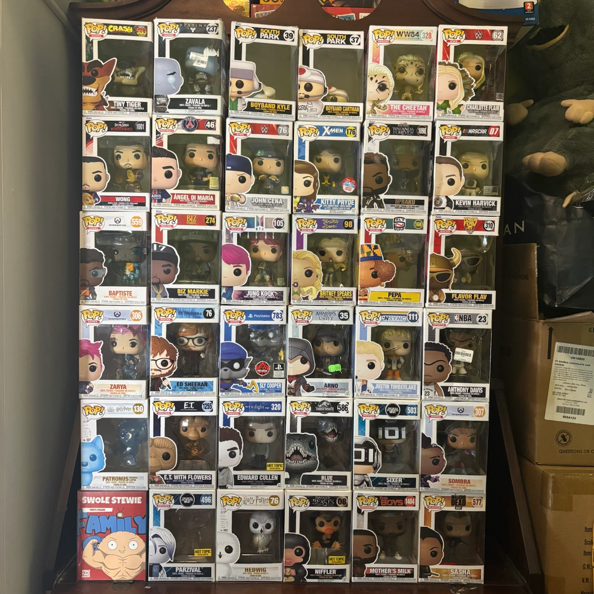 Huge Funko Pop Lot LOTR Marvel Vaulted Rock Grails Local Pick Up - photo 4