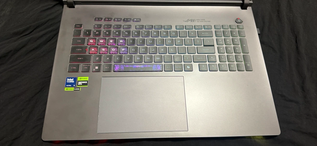 ASUS ROG Strix G18 Gaming Laptop - photo 3